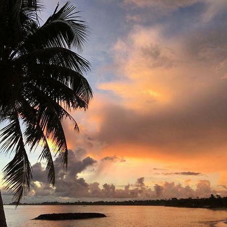 Vacation Beach Fales Hotel Manase Esterno foto