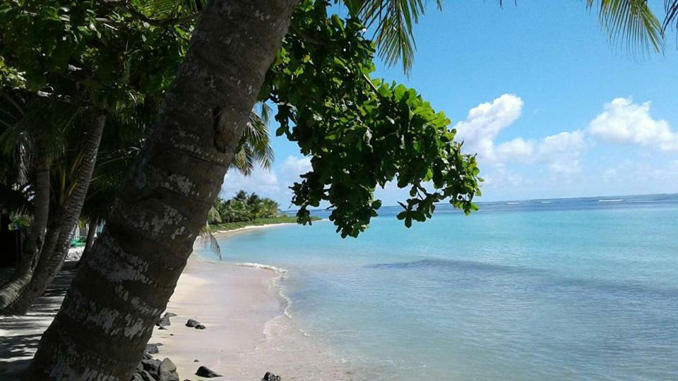 Vacation Beach Fales Hotel Manase Esterno foto