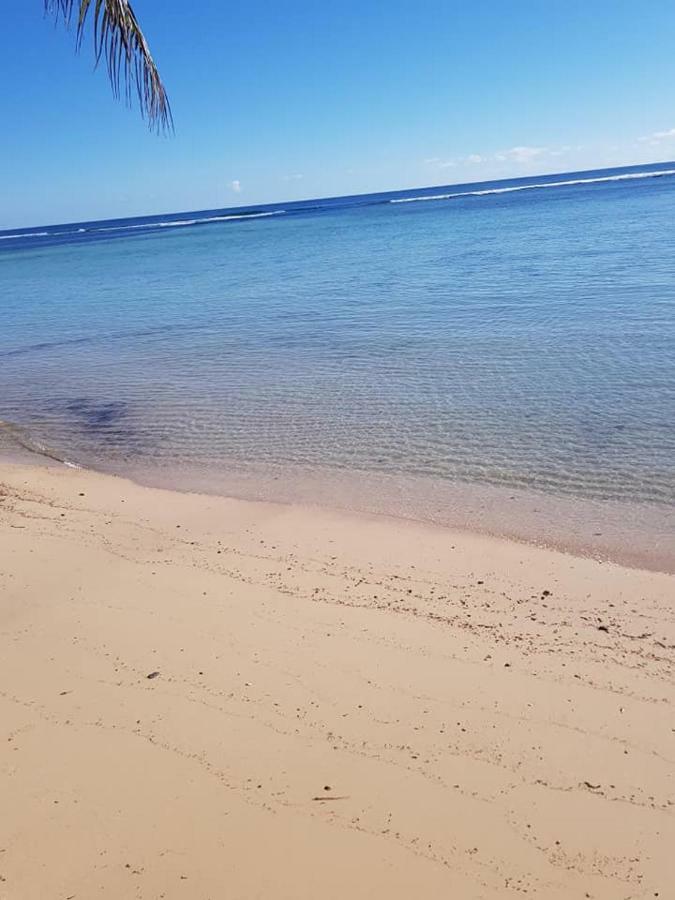Vacation Beach Fales Hotel Manase Esterno foto