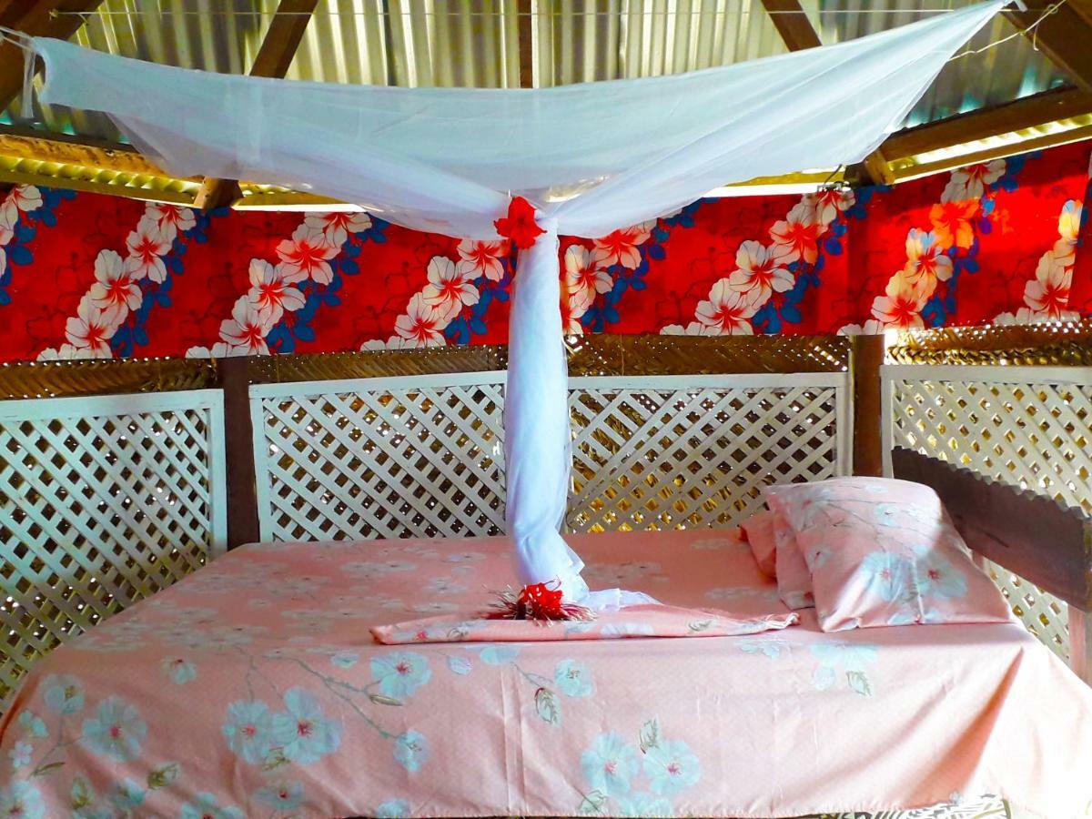 Vacation Beach Fales Hotel Manase Esterno foto