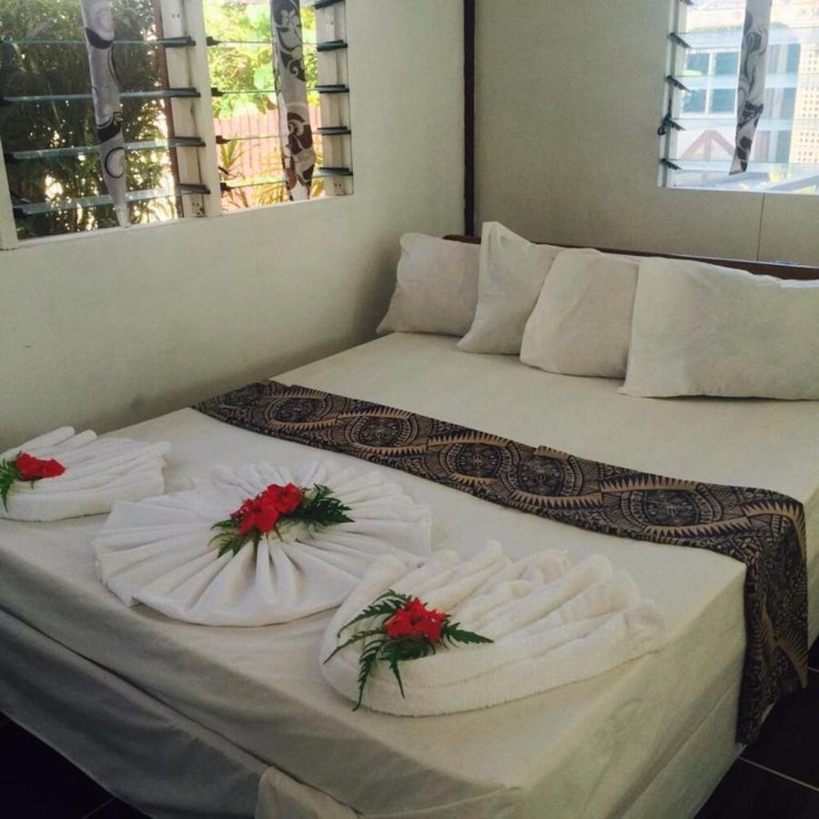 Vacation Beach Fales Hotel Manase Esterno foto